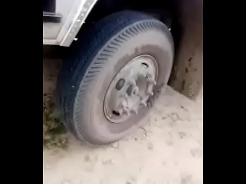 Tôi đã đền tiền cho nó