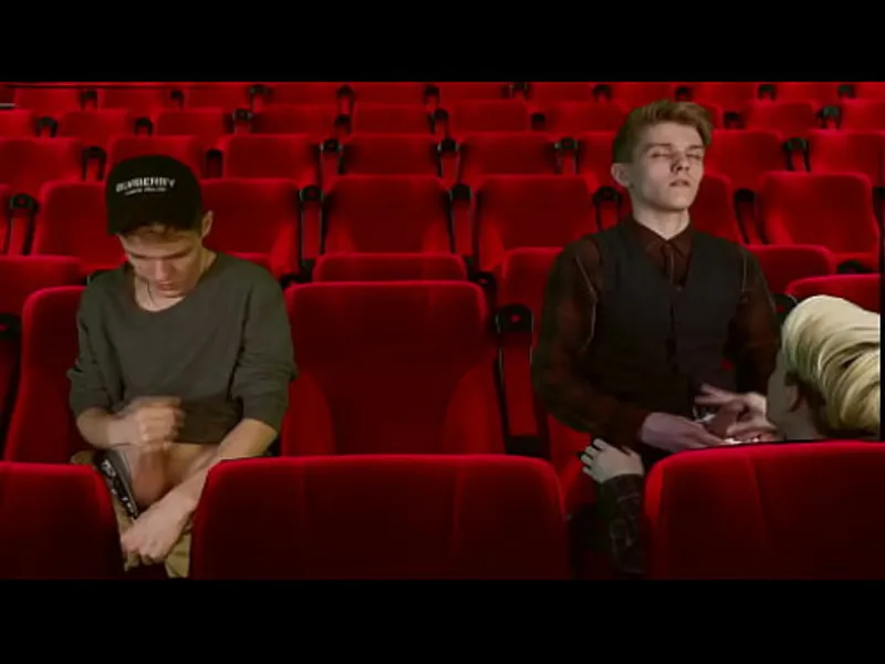 Sinema 2 đỉnh 1 dưới