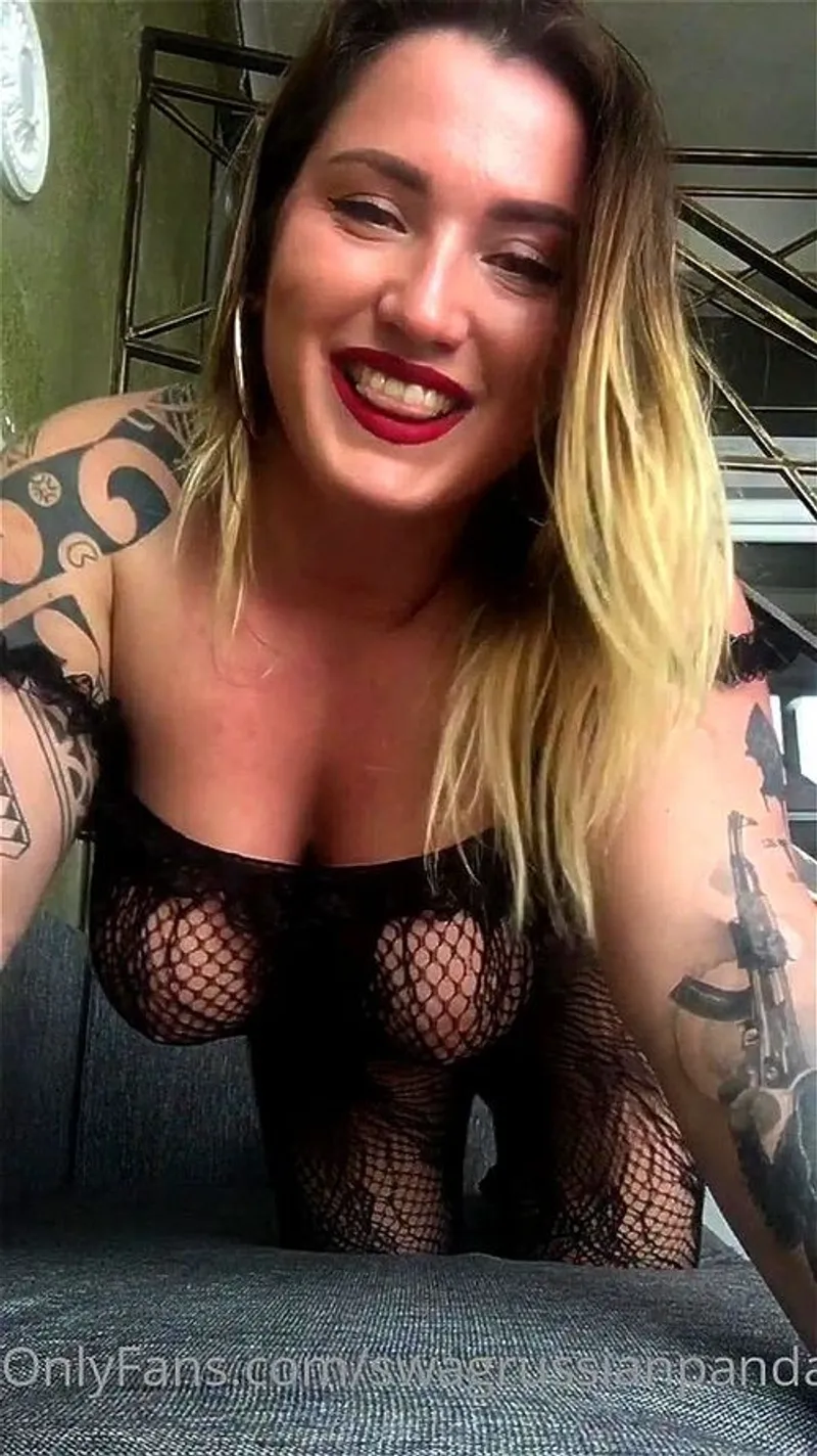 Nga pawg fishnet twerk