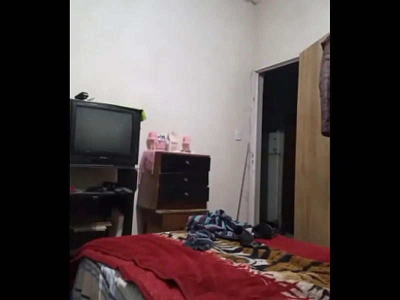 Người bạn song tính tích cực của tôi đến thăm tôi